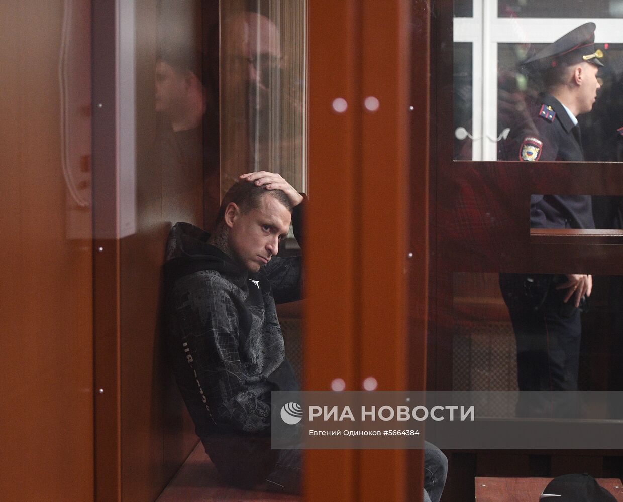 Рассмотрение ходатайства следствия об аресте А. Кокорина и П. Мамаева