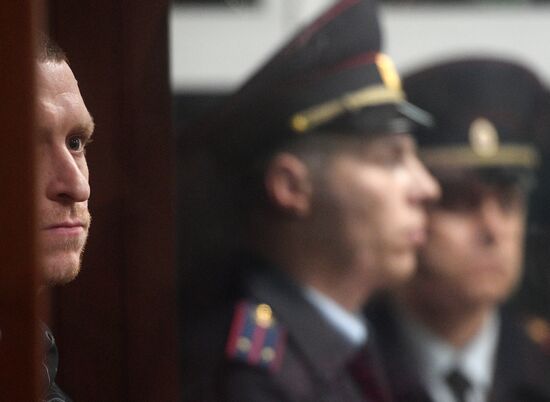 Рассмотрение ходатайства следствия об аресте А. Кокорина и П. Мамаева