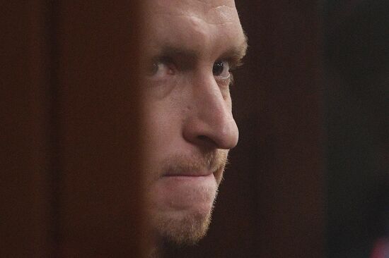 Рассмотрение ходатайства следствия об аресте А. Кокорина и П. Мамаева