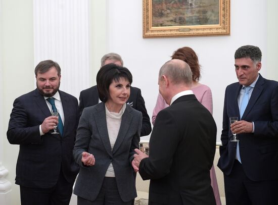 Президент РФ В. Путин встретится с руководством НТВ