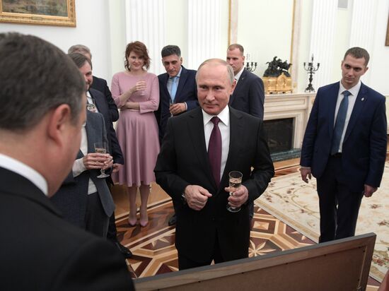 Президент РФ В. Путин встретится с руководством НТВ