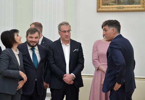 Президент РФ В. Путин встретится с руководством НТВ