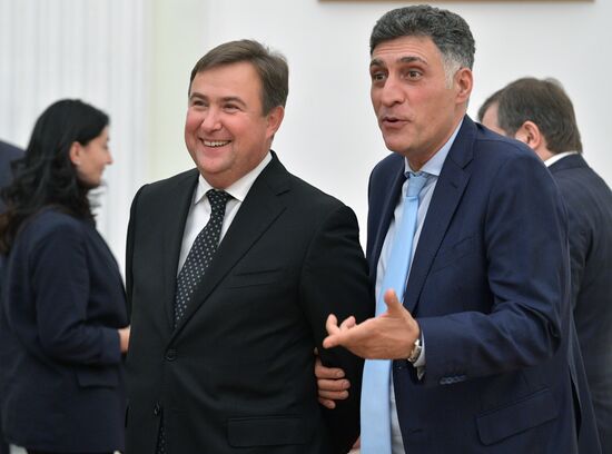 Президент РФ В. Путин встретится с руководством НТВ