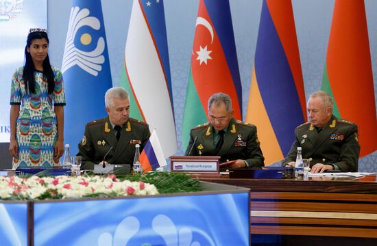 Визит министра обороны РФ С. Шойгу в Узбекистан