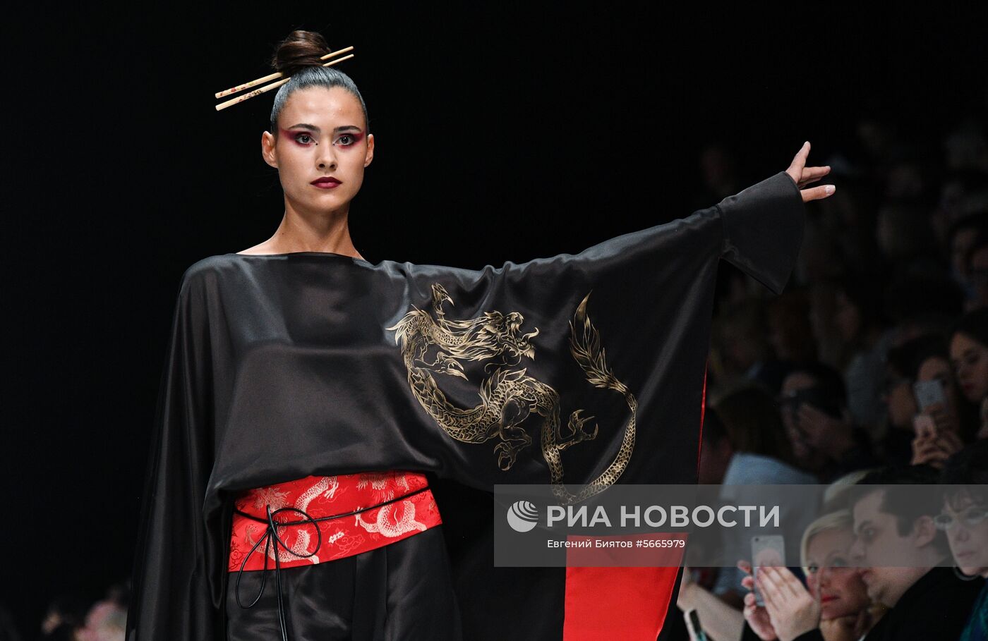 Mercedes-Benz Fashion Week Russia. День второй