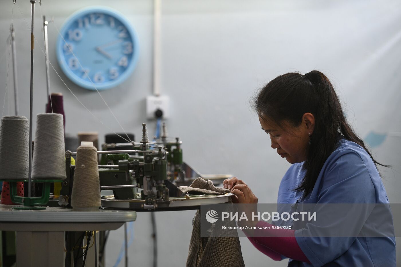 Фабрика по производству ковров «Эрдэнэт Хивс» в Монголии