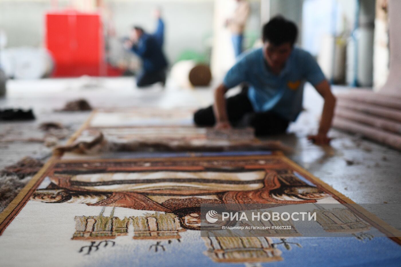 Фабрика по производству ковров «Эрдэнэт Хивс» в Монголии