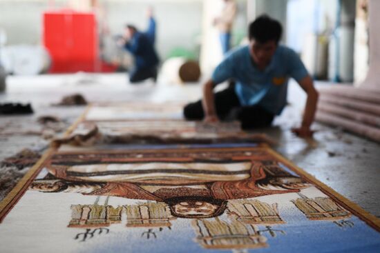 Фабрика по производству ковров «Эрдэнэт Хивс» в Монголии