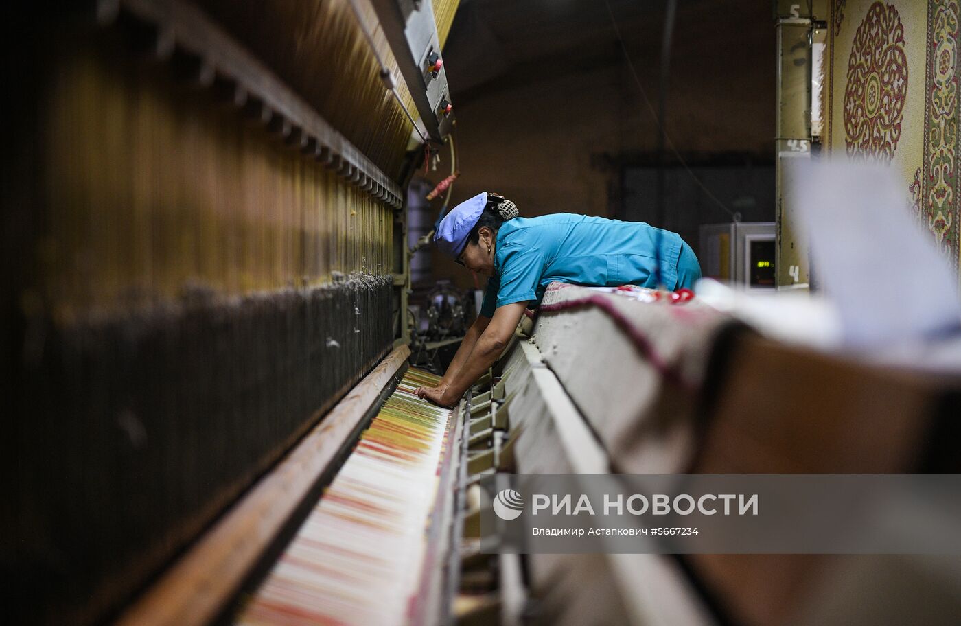 Фабрика по производству ковров «Эрдэнэт Хивс» в Монголии