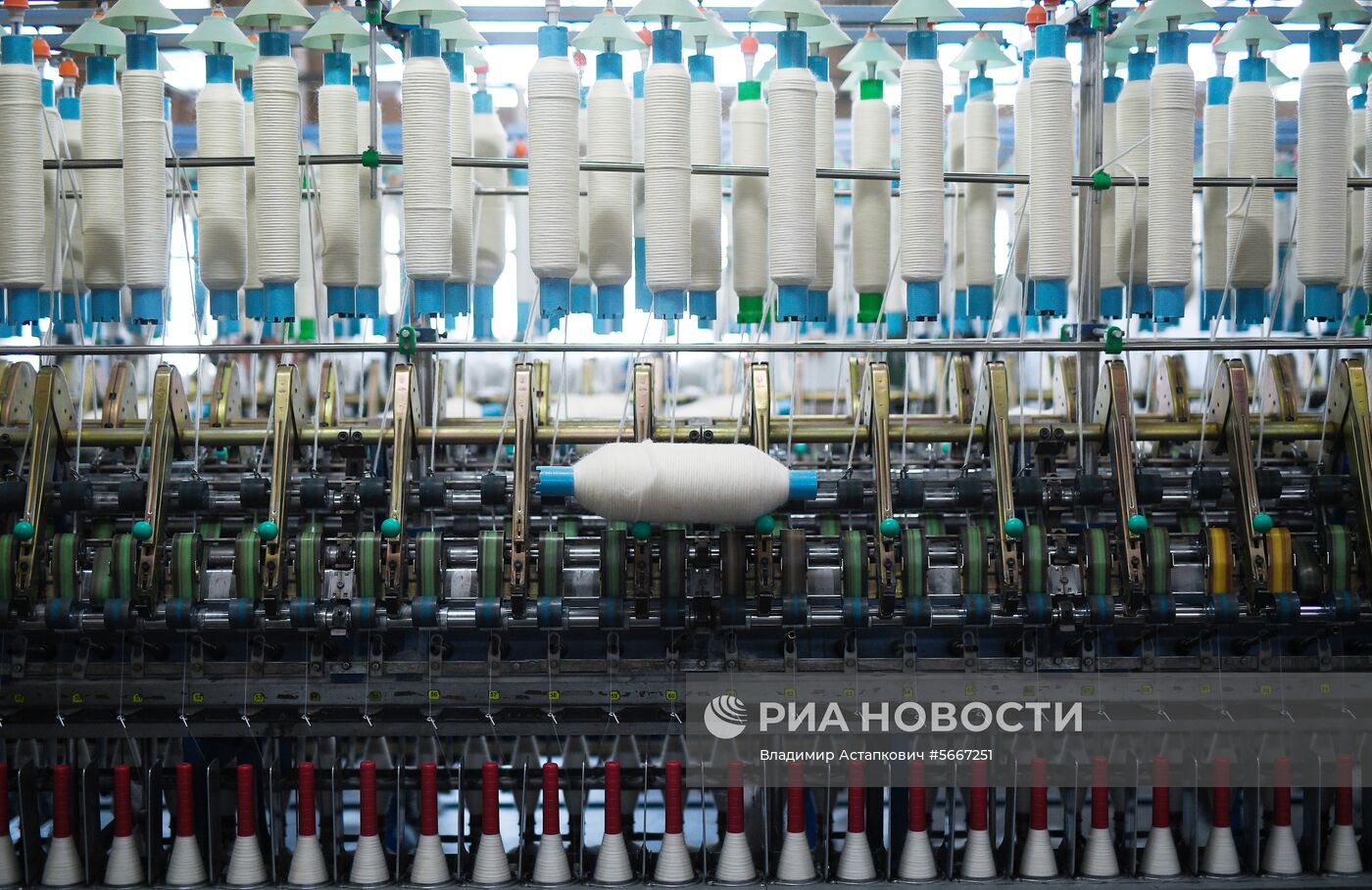 Фабрика по производству ковров «Эрдэнэт Хивс» в Монголии