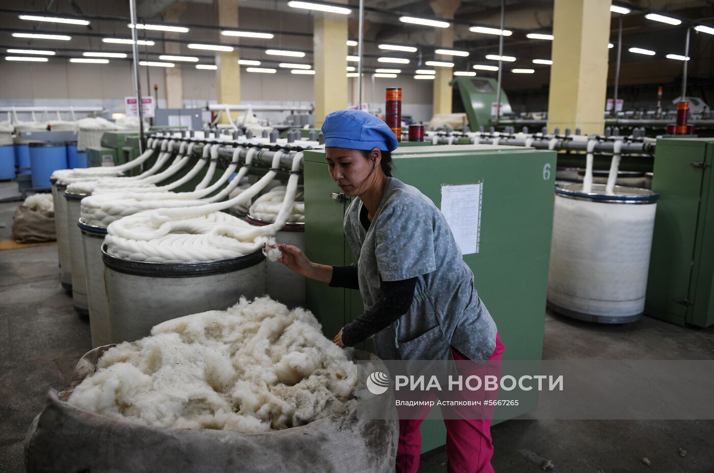 Фабрика по производству ковров «Эрдэнэт Хивс» в Монголии