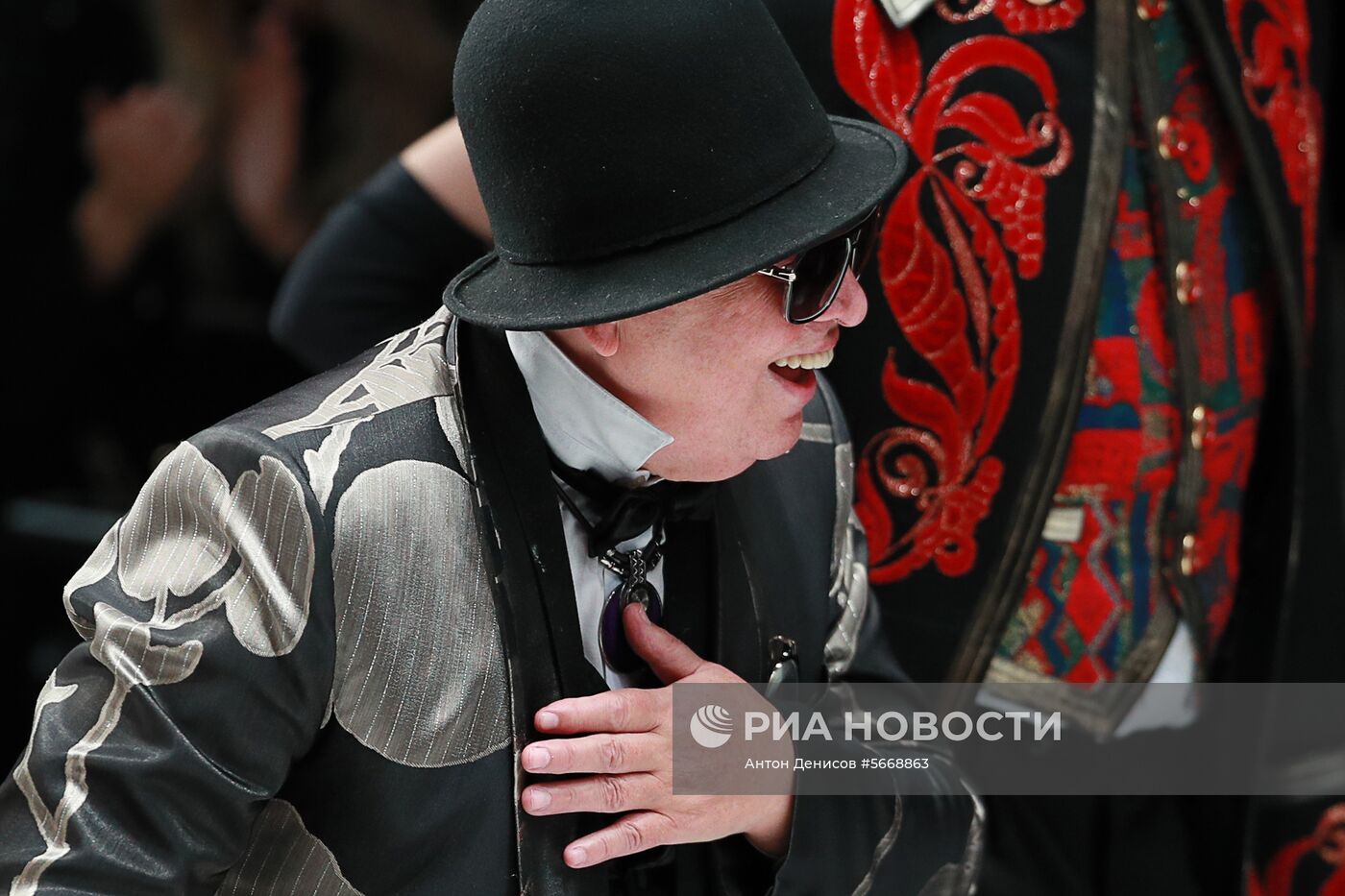 Показ коллекции В. Зайцева «Русские сезоны в Париже» на Mercedes-Benz Fashion Week Russia