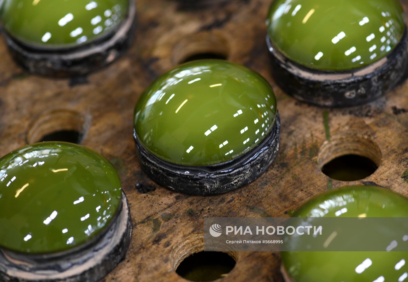 Производство отечественной цифровой фотокамеры "Зенит-М"