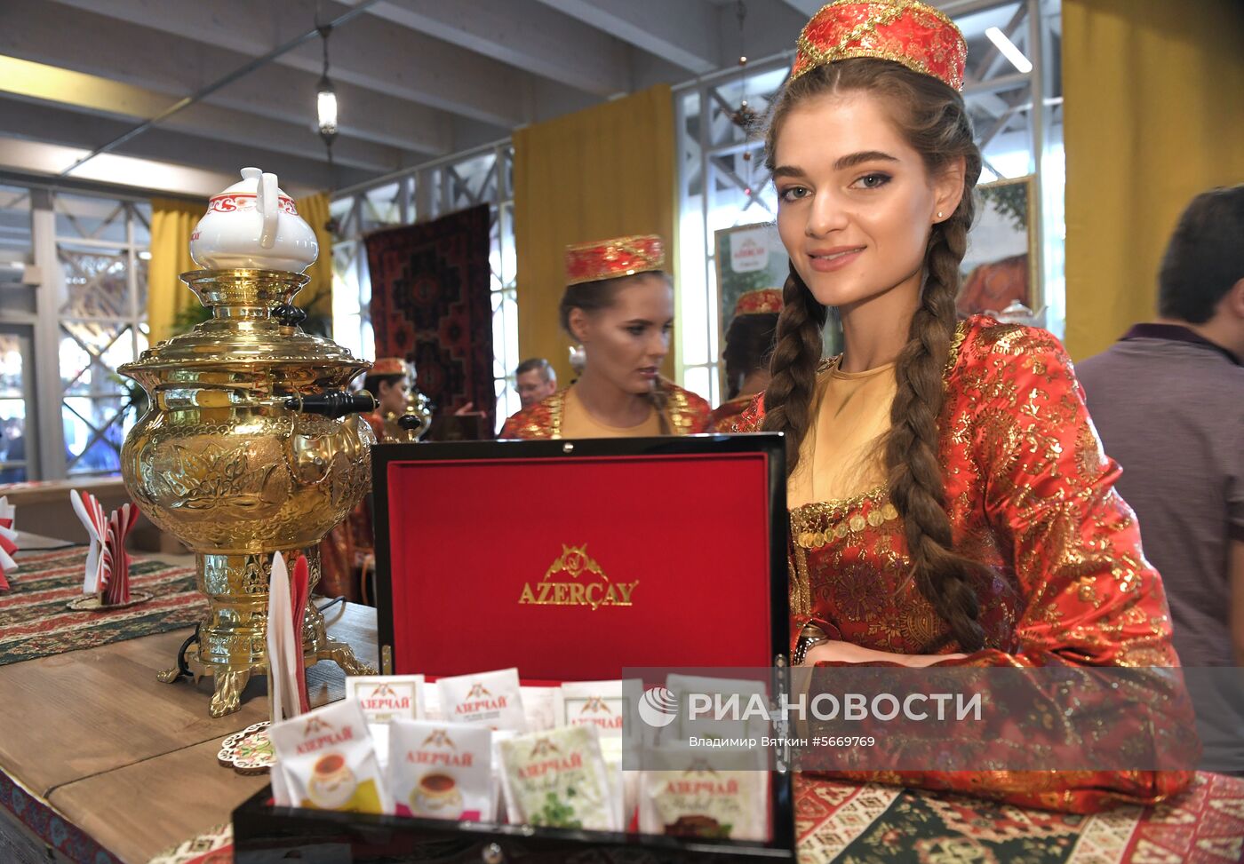 Фестиваль “Осенние дары Азербайджана”