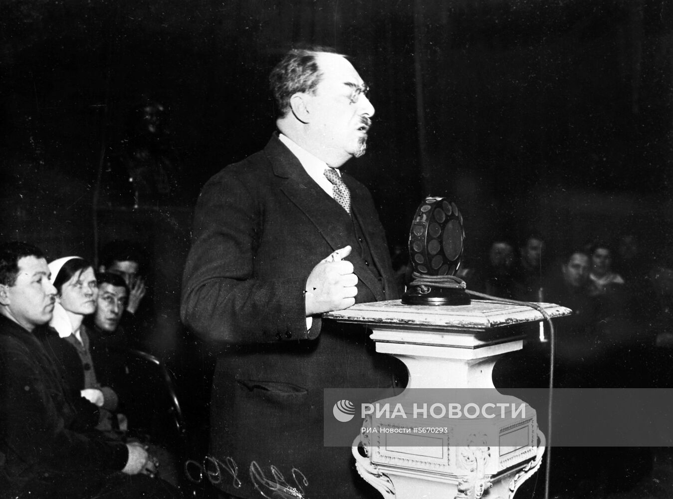 Советский государственный деятель А. В. Луначарский