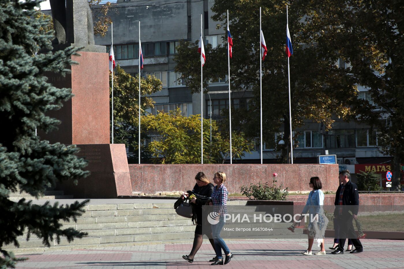 В Крыму объявили трехдневный траур в связи с трагедией в Керчи