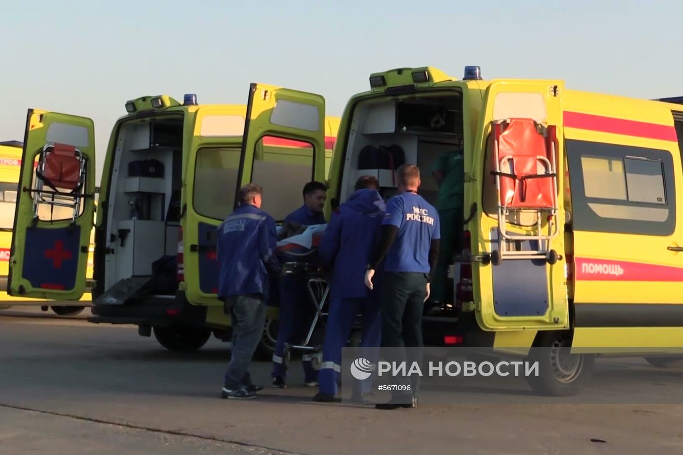 В Москву доставили на лечение пострадавших при нападении на керченский  колледж | РИА Новости Медиабанк