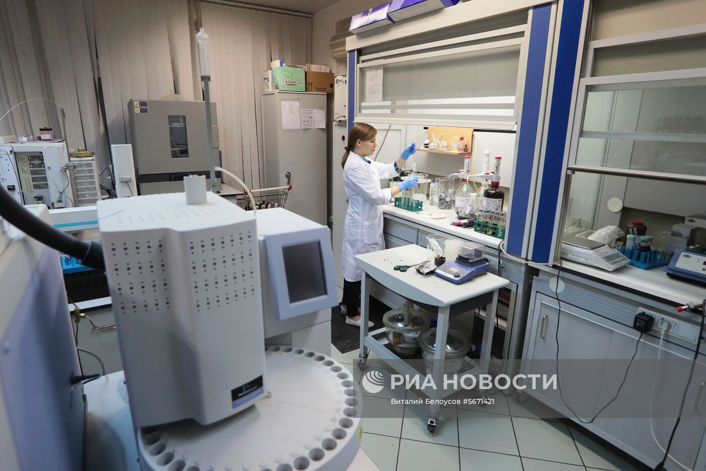 Проверка продукции в лаборатории Роспотребнадзора