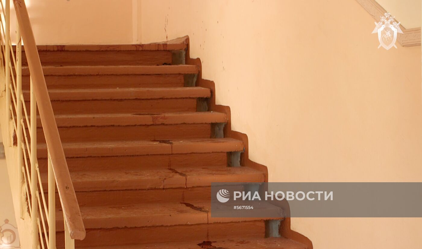 Следователи СК РФ осмотрели место происшествия в керченском колледже