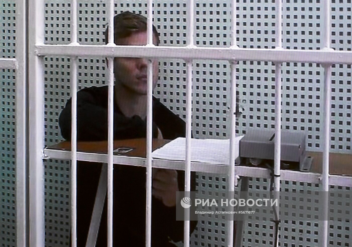 Рассмотрение апелляций на арест А. Кокорина и его брата Кирилла