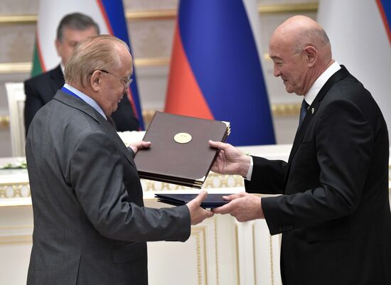 Государственный визит президента РФ В.Путина в Узбекистан