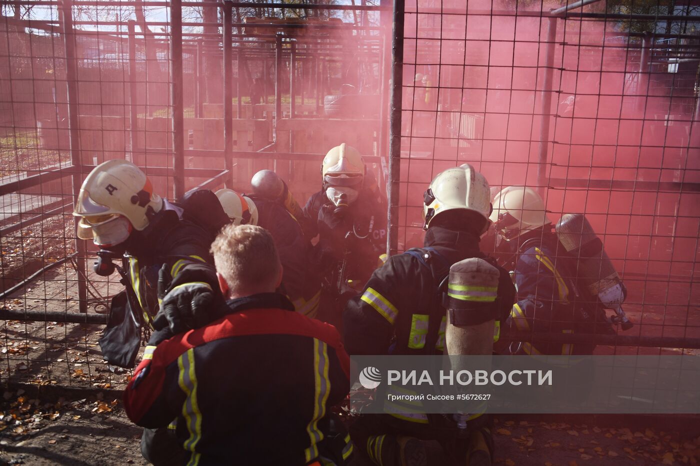 Учения добровольных пожарных и спасателей