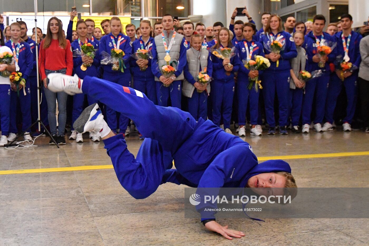 Встреча российских спортсменов - участников летних юношеских Олимпийских игр в Буэнос-Айрес