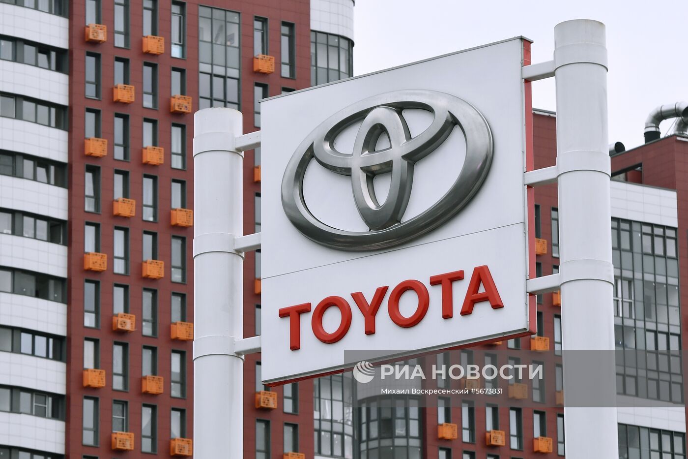 Автомобильные салоны в Москве Автомобильные салоны в Москве