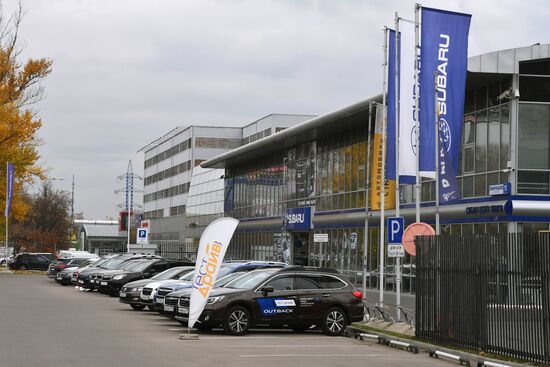 Автомобильные салоны в Москве 