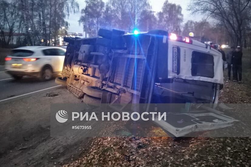 Автобус столкнулся с маршруткой в Подмосковье 
