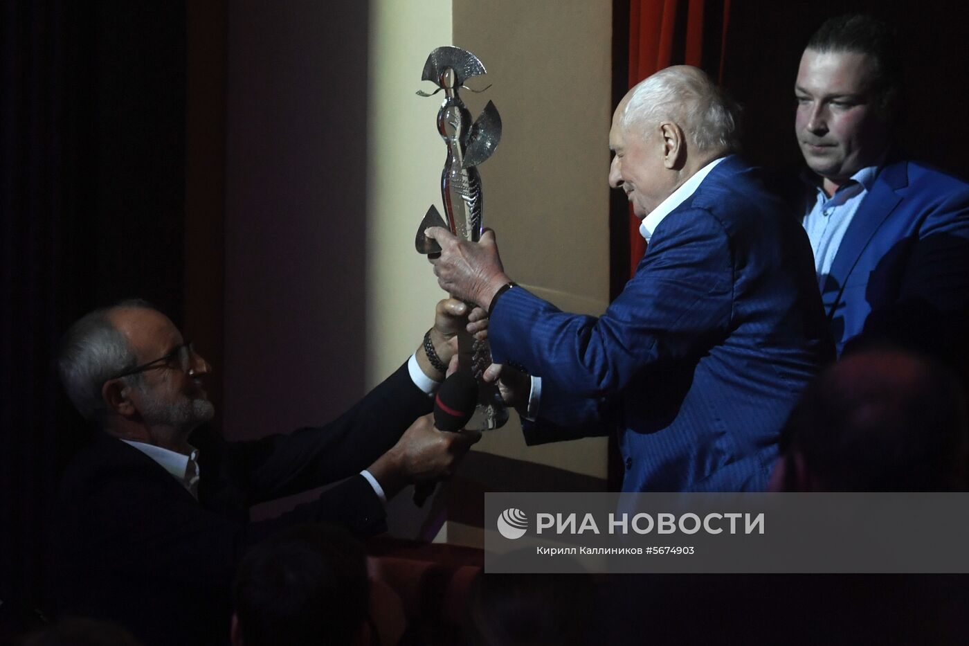 Театральная премия "Хрустальная Турандот"