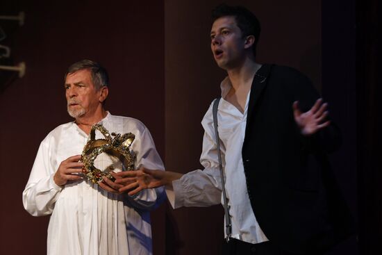 Репетиция спектакля "Макбет" в театре Ермоловой