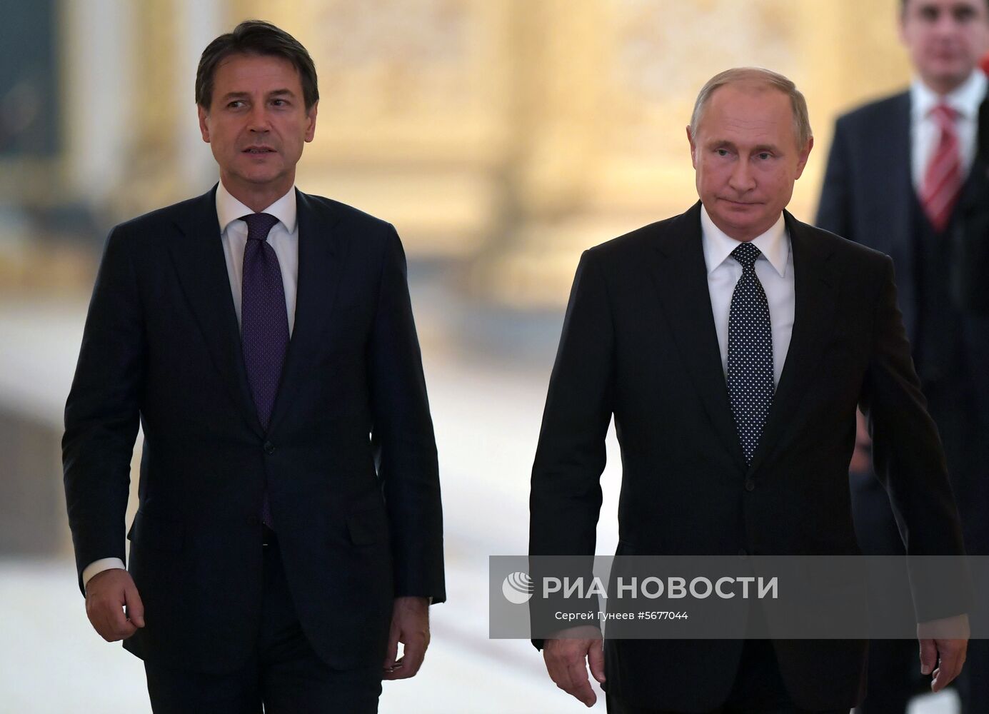 24 октября 2018. Президент РФ Владимир Путин и премьер-министр Италии Джузеппе Конте (слева) во время встречи. Место: Россия, Москва. Автор: Сергей Гунеев/РИА Новости. Встреча президента РФ В. Путина с премьер-министром Италии Дж. Конте
