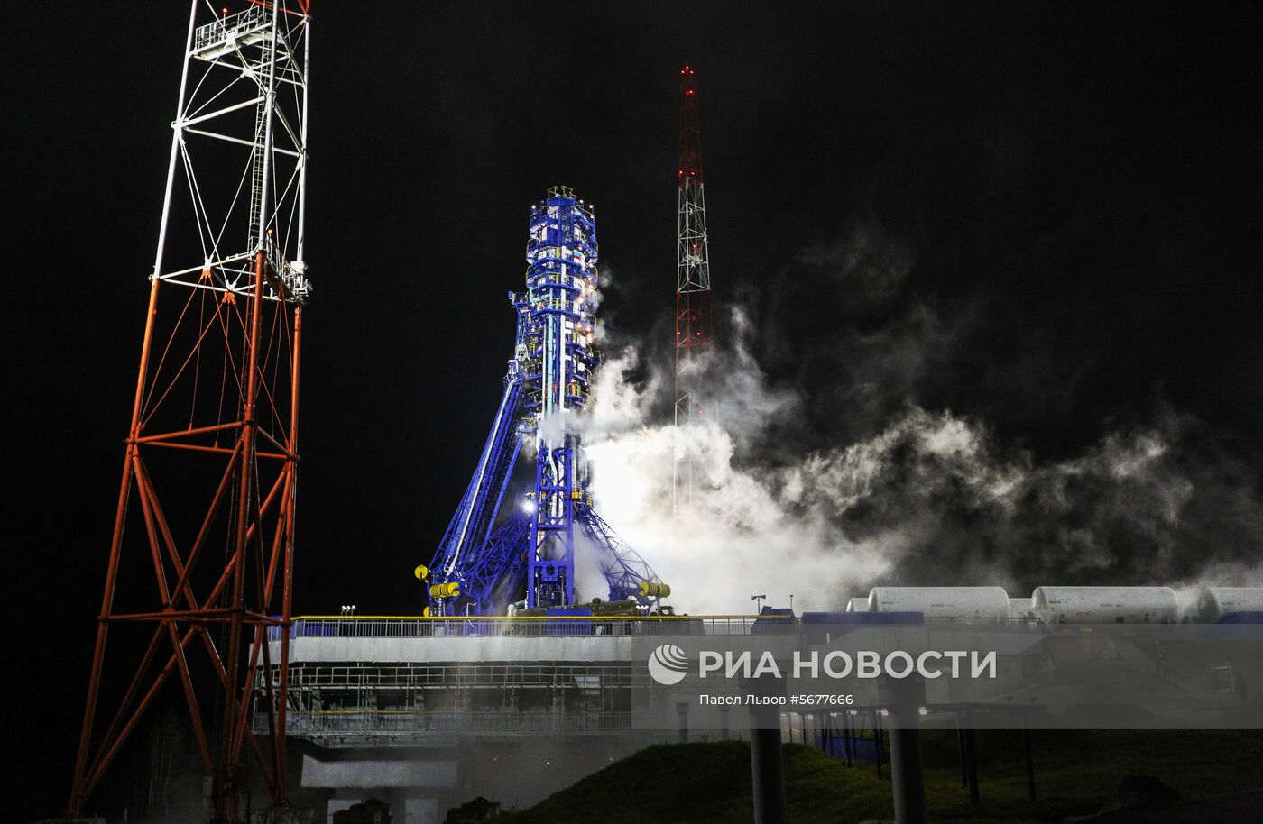 Запуск ракеты «Союз-2» со спутником военного назначения с космодрома Плесецк