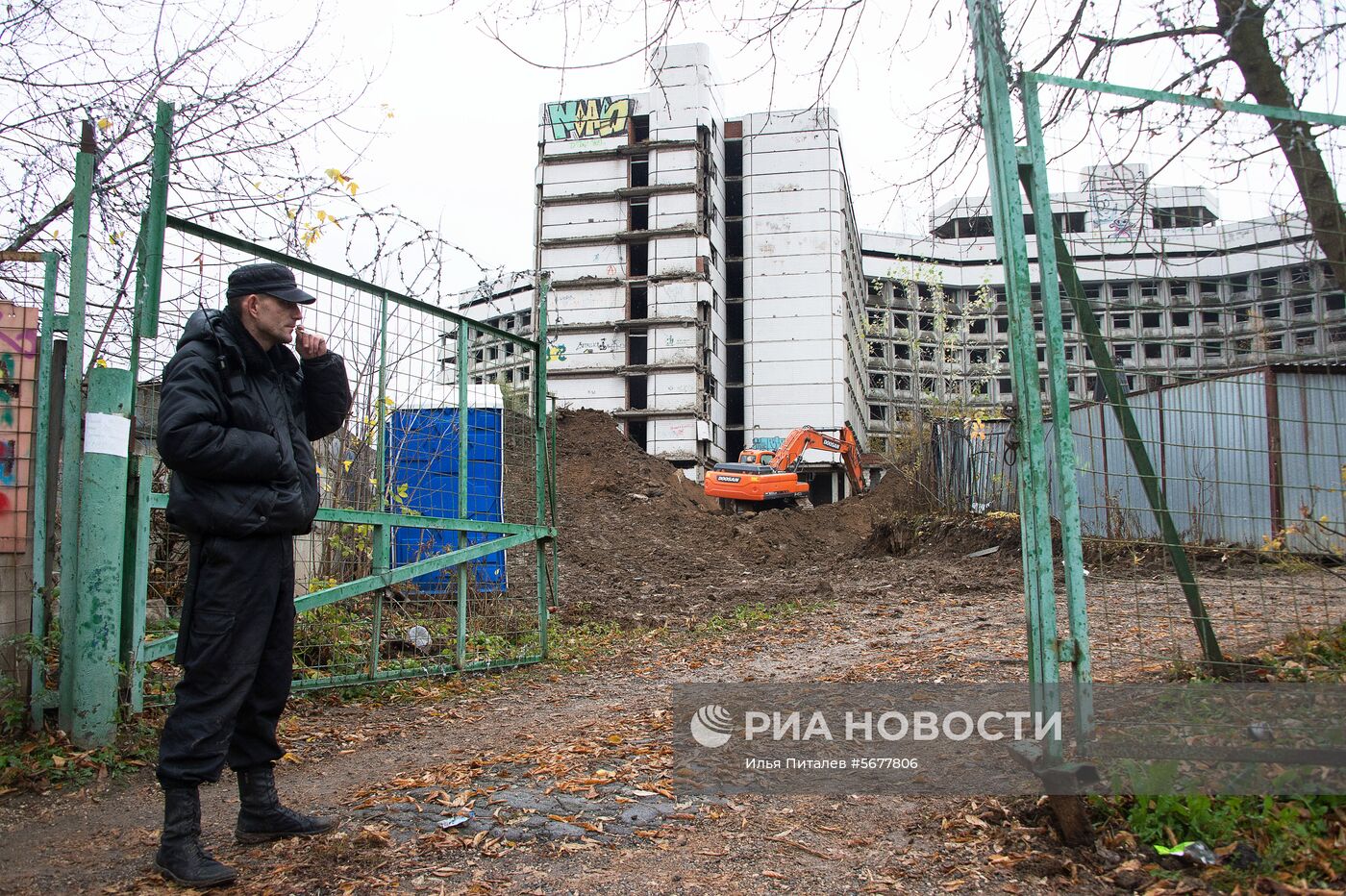 Начало сноса недостроенной Ховринской больницы в Москве | РИА Новости  Медиабанк