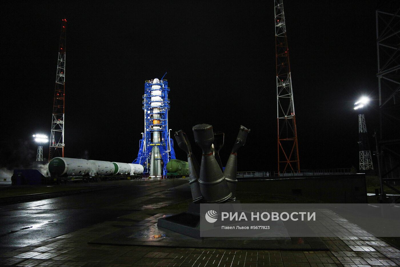 Запуск ракеты "Союз-2" со спутником военного назначения с космодрома Плесецк