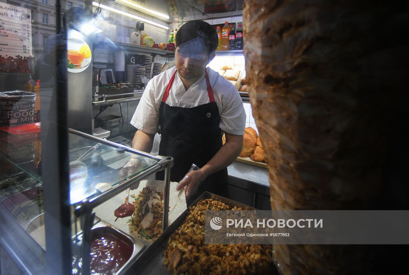 Роспотребнадзор нашел нарушения в точках продажи шаурмы