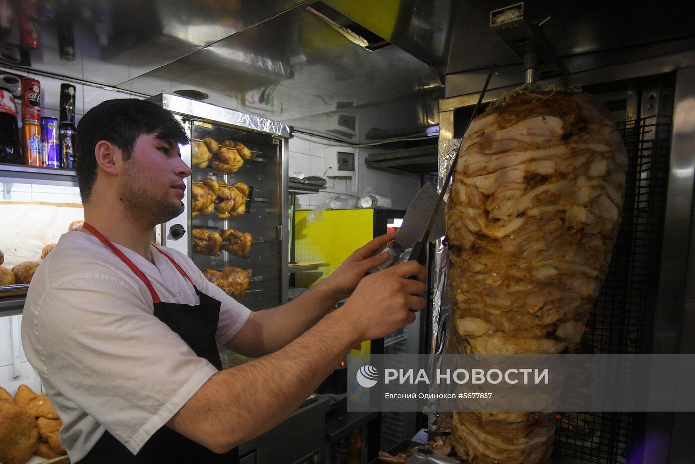 Роспотребнадзор нашел нарушения в точках продажи шаурмы