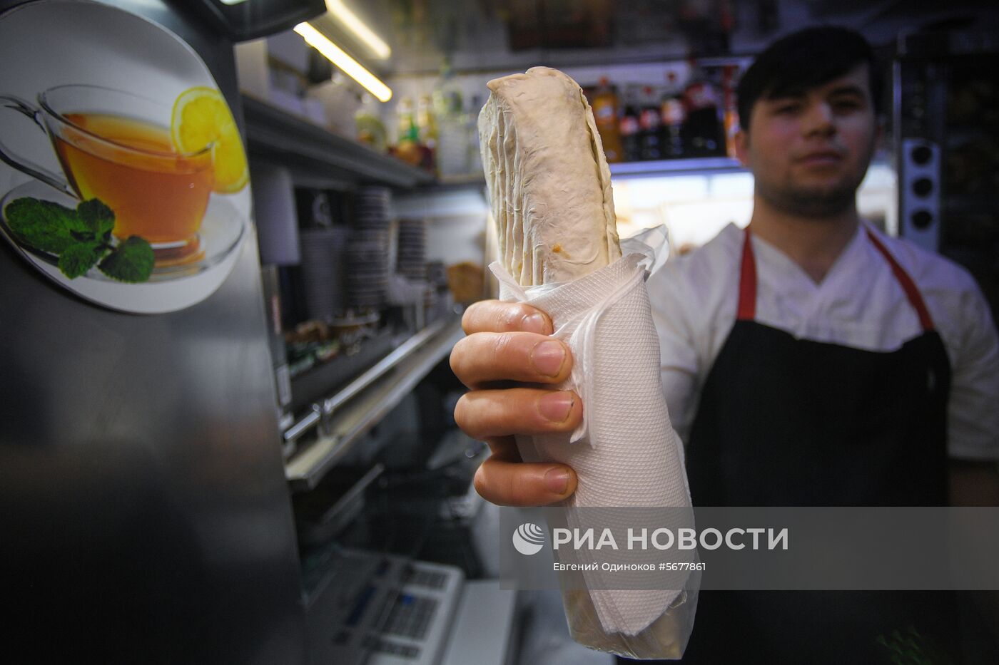 Роспотребнадзор нашел нарушения в точках продажи шаурмы