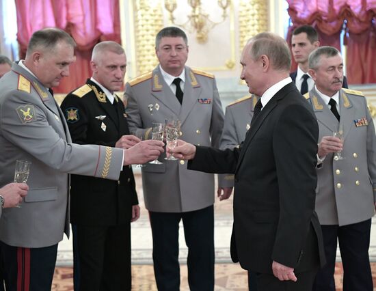  Церемония представления президенту РФ В. Путину офицеров, назначенных на высшие командные должности