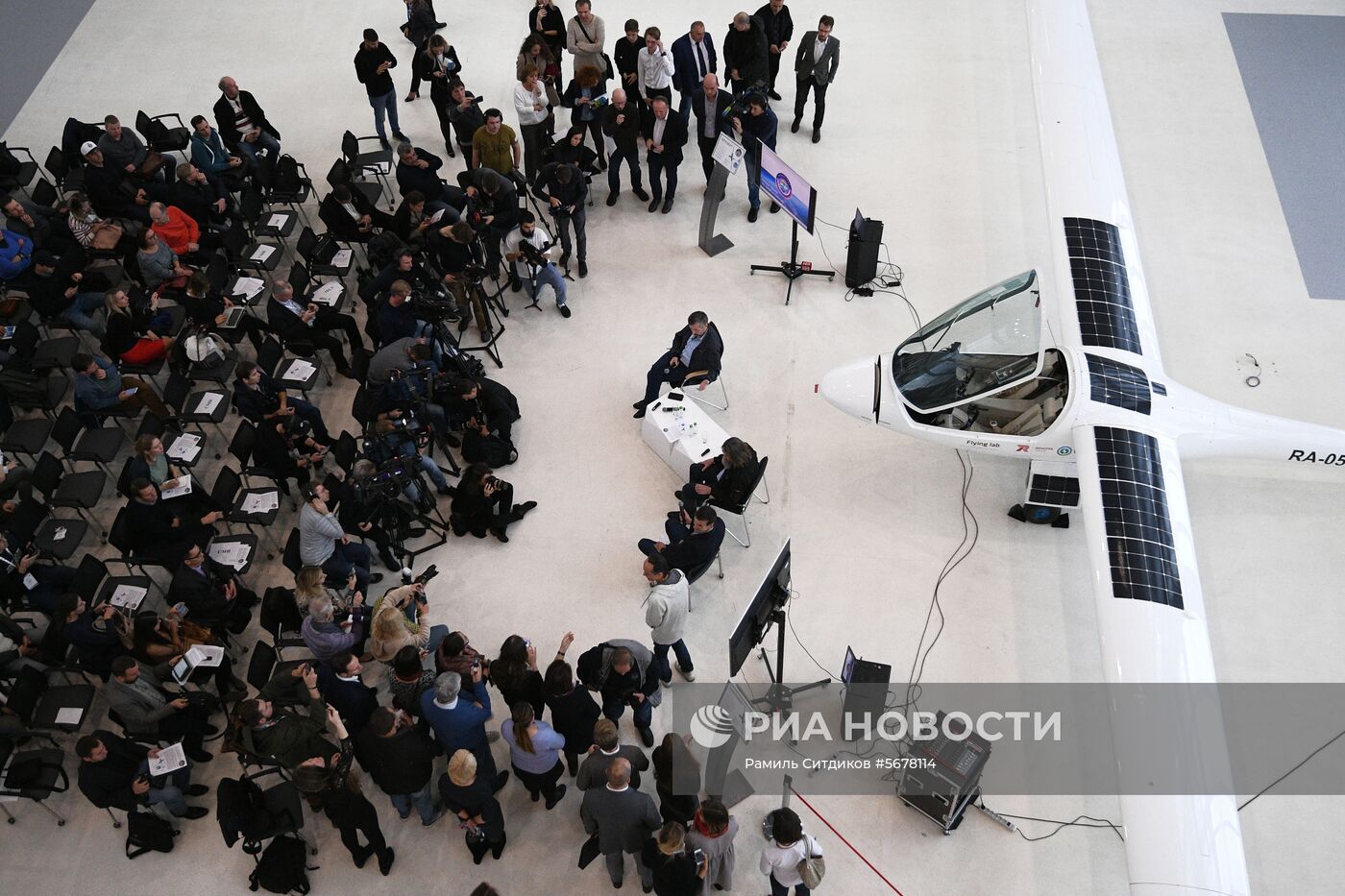 Презентация прототипа электросамолета для кругосветного полета