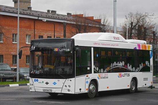 Демонстрация новых моделей автобусов Lotos