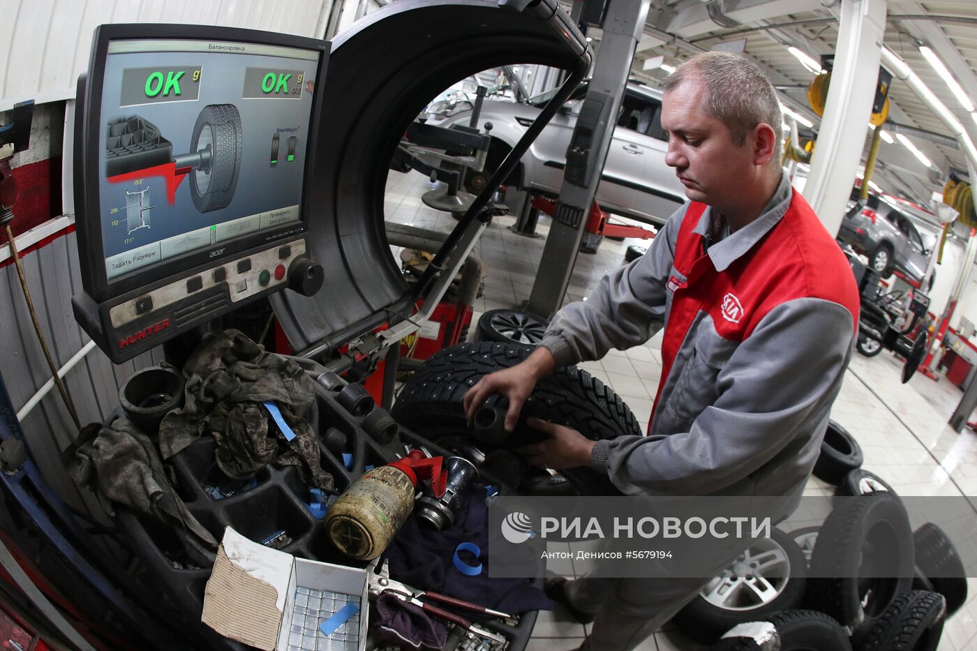 Сезонная смена летней автомобильной резины на зимнюю