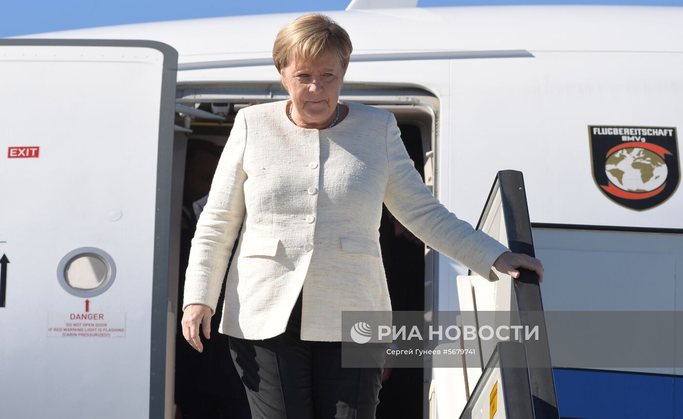 27 октября 2018. Канцлер Германии Ангела Меркель во время церемонии встречи в аэропорту Стамбула. Место: Турция, Стамбул. Автор: Сергей Гунеев/РИА Новости. Рабочий визит президента РФ В. Путина в Турцию
