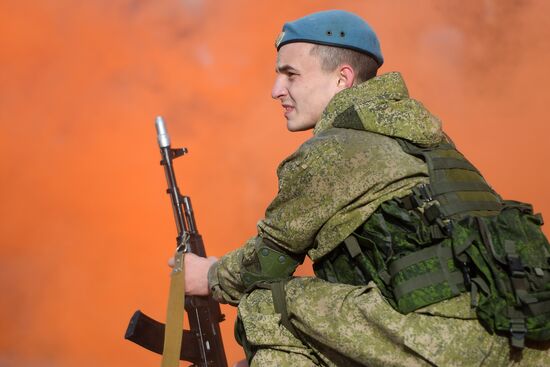 Акция "Военная служба по контракту – твой выбор!" в Казани