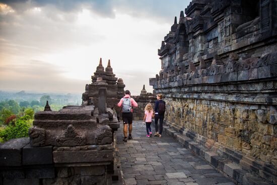 Буддийский храмовый комплекс Борободур