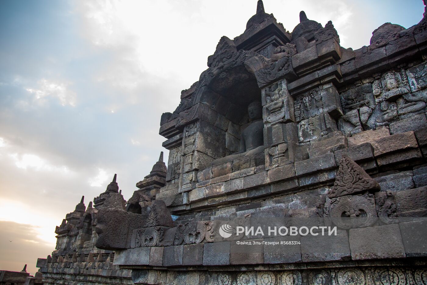Буддийский храмовый комплекс Борободур