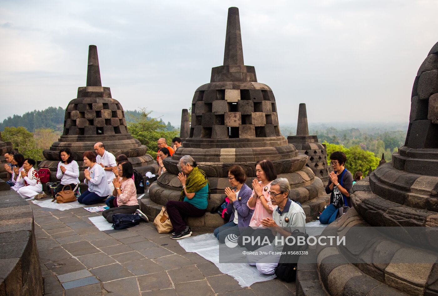 Буддийский храмовый комплекс Борободур