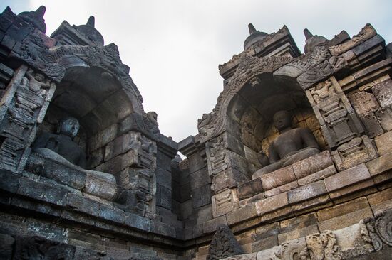 Буддийский храмовый комплекс Борободур