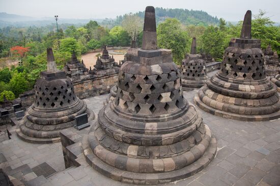 Буддийский храмовый комплекс Борободур